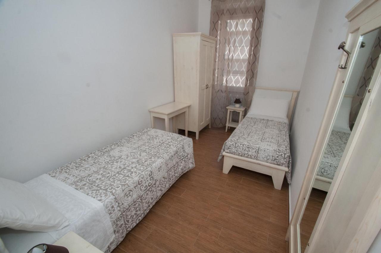 Family House Bed and Breakfast Lecce Esterno foto