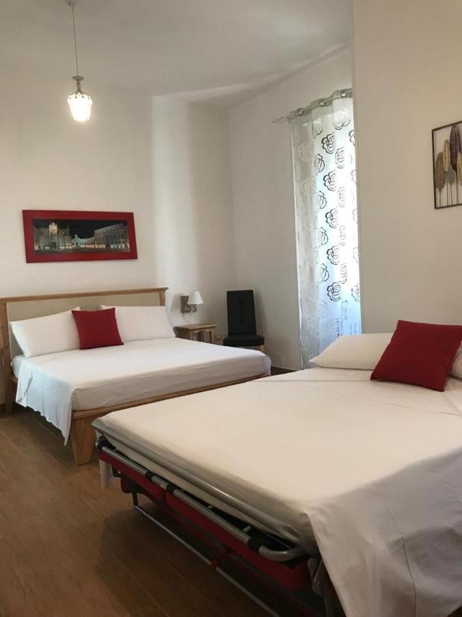 Family House Bed and Breakfast Lecce Esterno foto